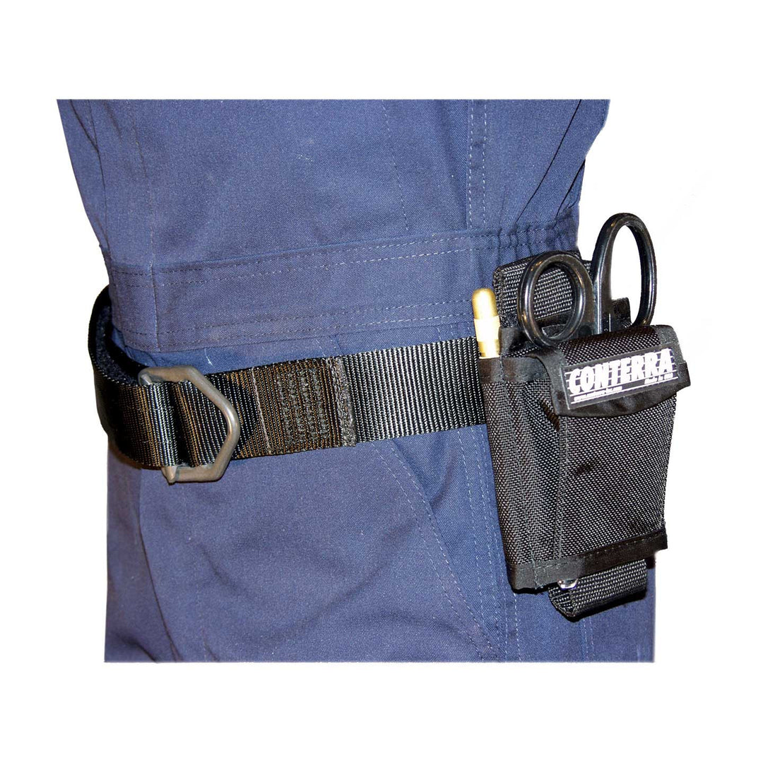 EMS professional wearing the Trauma Pro 2000 Holster on duty belt.