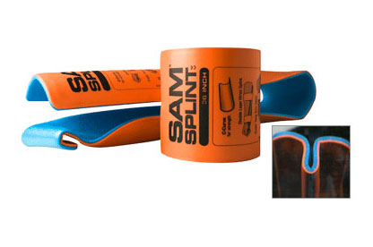 SAM Splint coiled with unrolled section visible beside compact version. Moldable and reusable, perfect for compact trauma kits. TacMed Australia – field-ready splints for tactical responders.