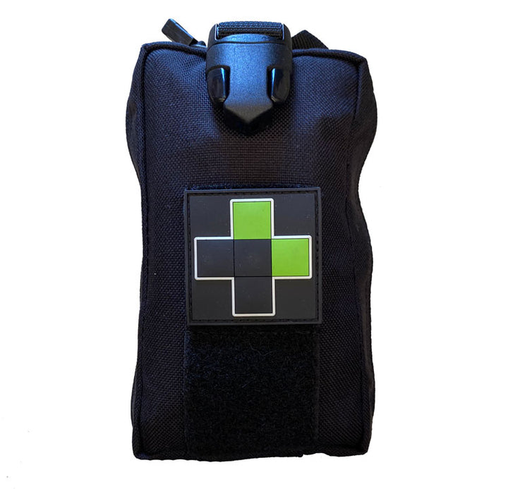 Front view of TacMed IFAK in black with high-vis medical cross patch. Easy to identify under pressure. TacMed Australia – tactical pouch for personal trauma kits.