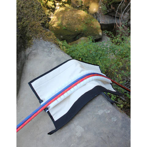 Slider traveling with litter on vertical rescue system

